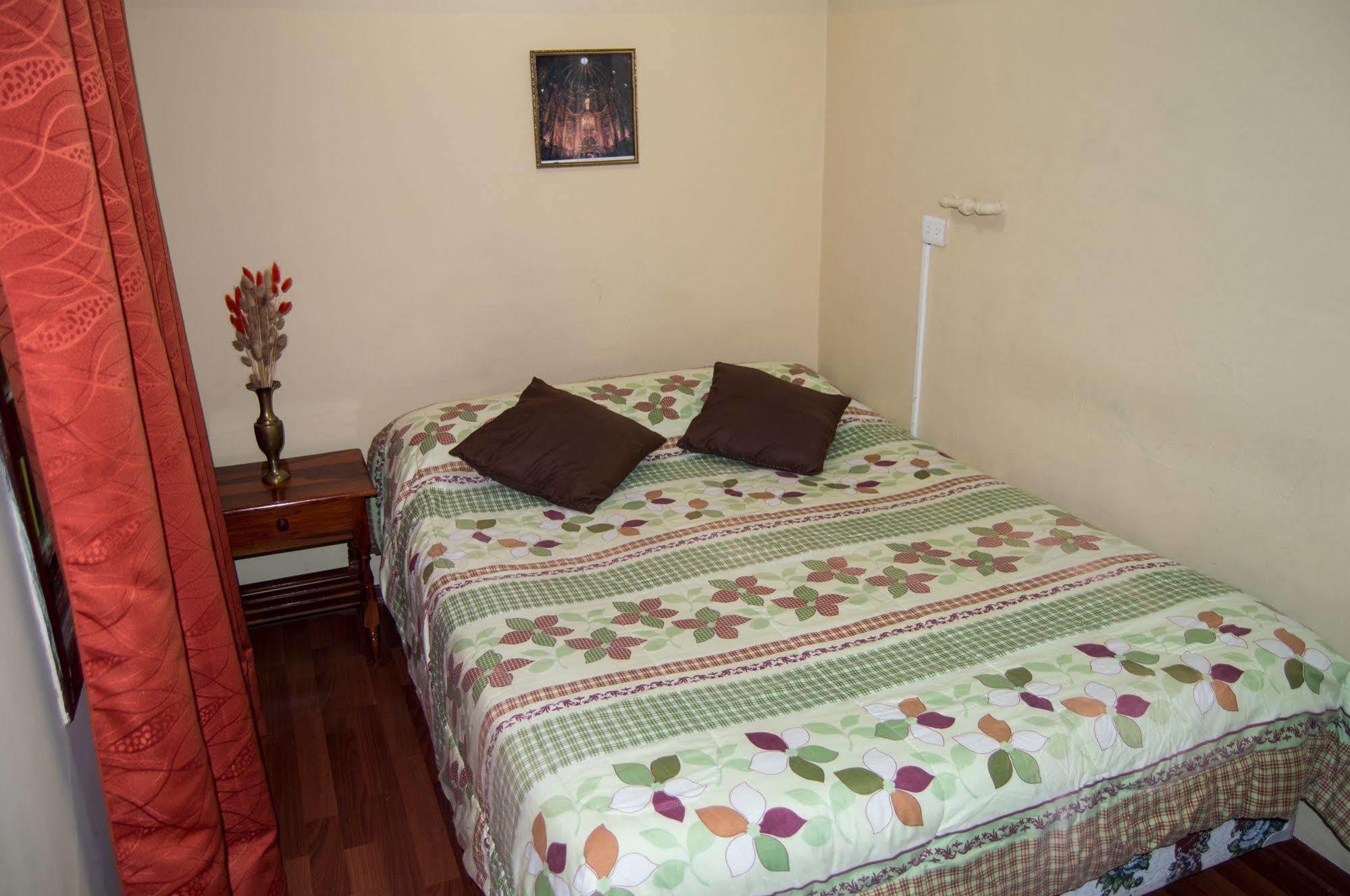 Discovery Quito Hostel Puembo Bagian luar foto