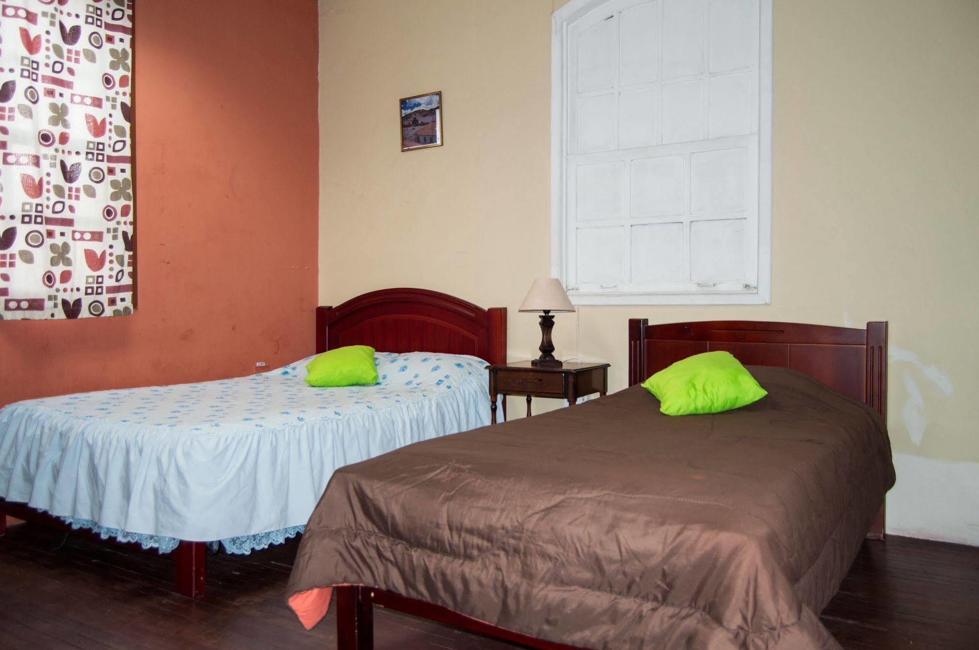 Discovery Quito Hostel Puembo Bagian luar foto
