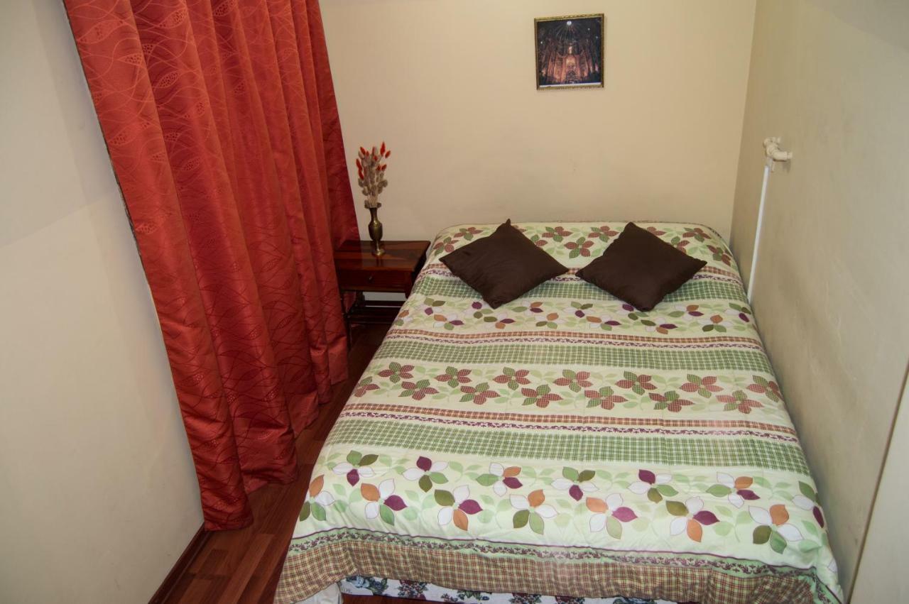 Discovery Quito Hostel Puembo Bagian luar foto