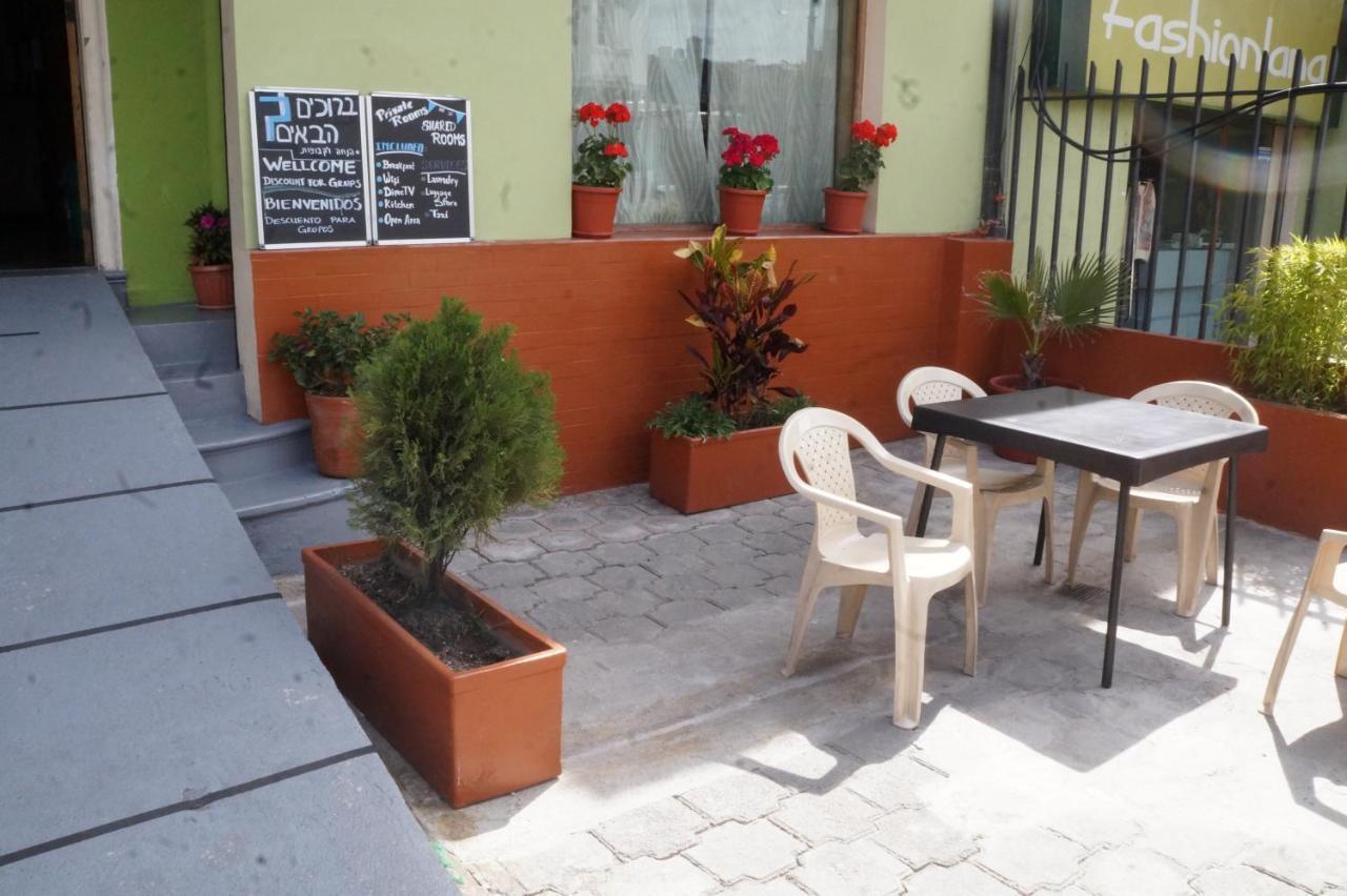 Discovery Quito Hostel Puembo Bagian luar foto