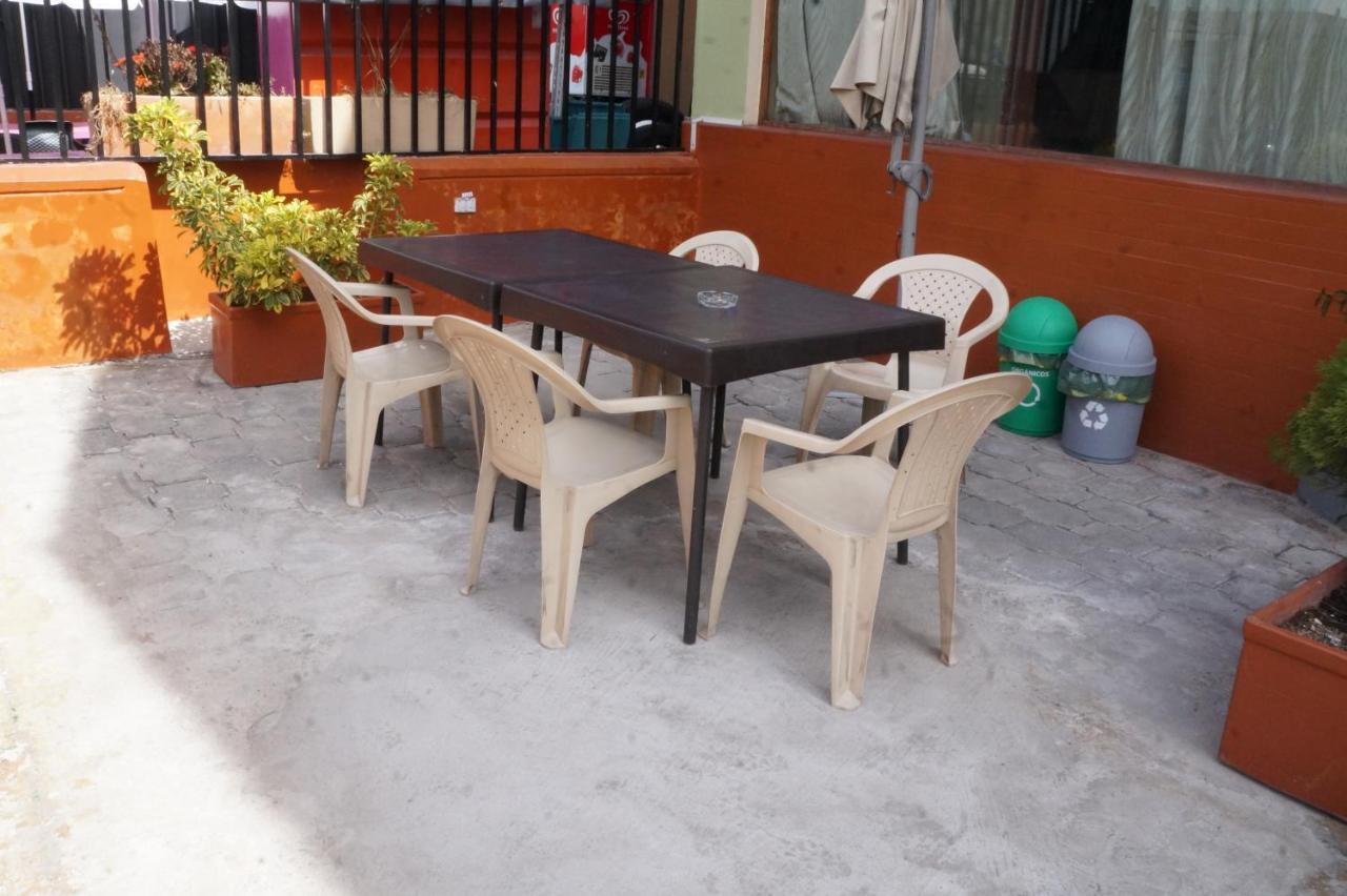 Discovery Quito Hostel Puembo Bagian luar foto